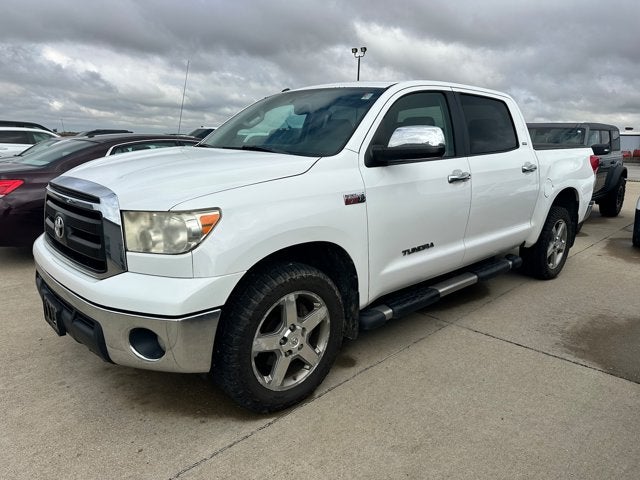 2013 Toyota Tundra CrewMax 5.7L FFV V8 6-Spd AT (Natl)