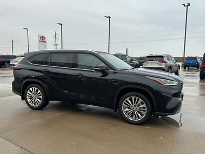 2026 Toyota Highlander Platinum