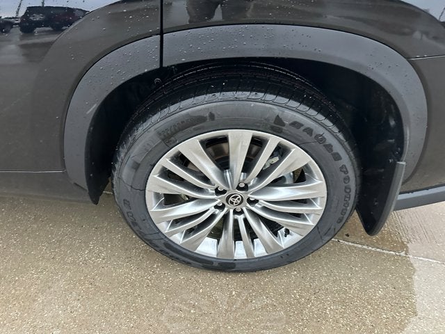 2026 Toyota Highlander Platinum