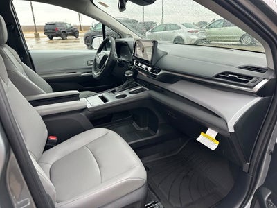 2026 Toyota Sienna XLE
