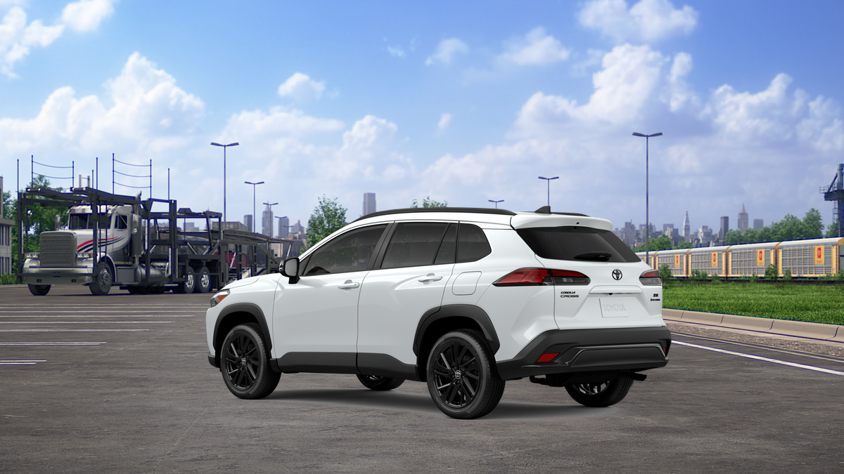 2026 Toyota Corolla Cross XSE - Photo 6