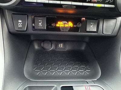 2025 Toyota RAV4 Plug-in Hybrid SE